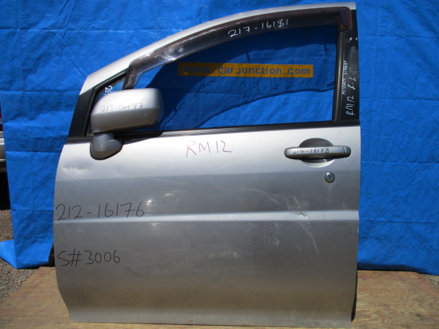 Used Nissan Liberty VENT GLASS FRONT RIGHT